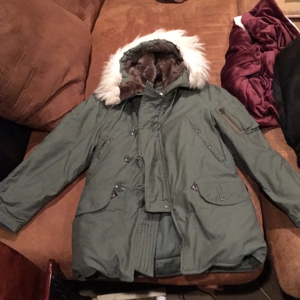 Woman’s Parka (New without tags)